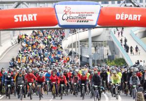 자전거 타며 홍콩 도심을 질주, 홍콩 사이클로톤 대회 개최